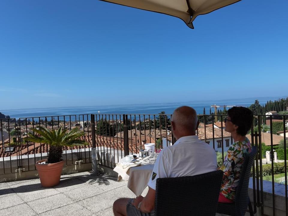 Hotel Villa Ca' Nova ***S Garda  Bagian luar foto