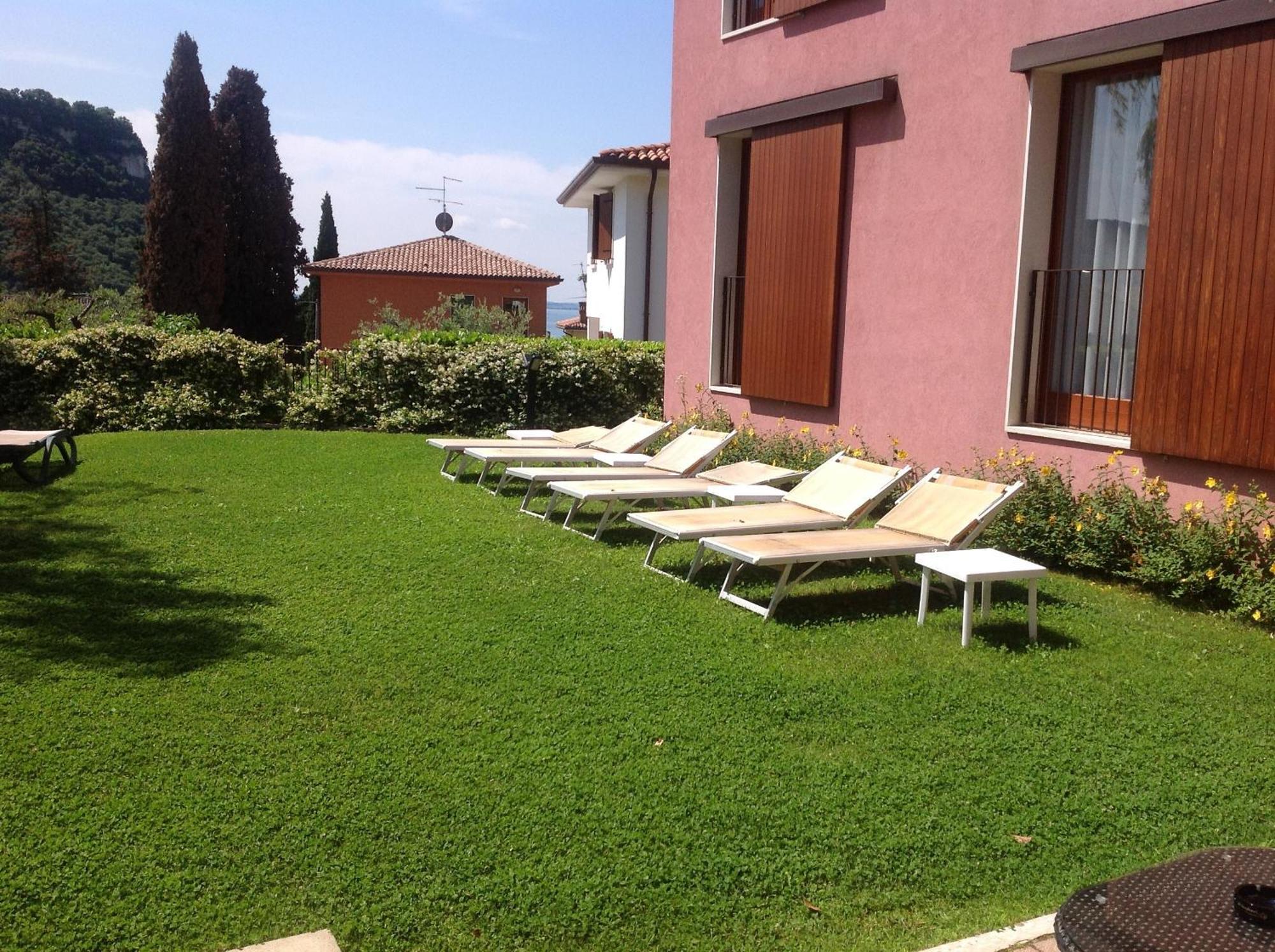 Hotel Villa Ca' Nova ***S Garda  Bagian luar foto